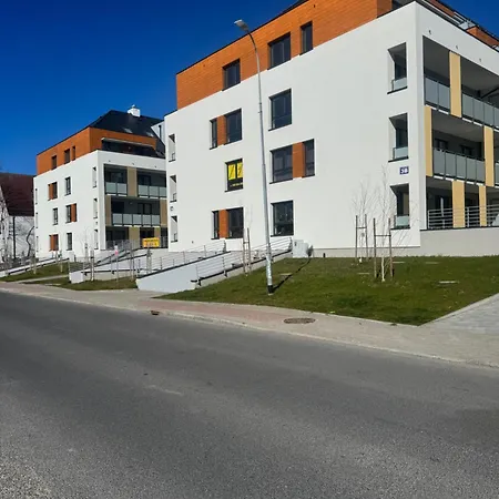 Apartamento Podczele, Z Tarasem, Ogródkiem I Garażem Podziemnym *