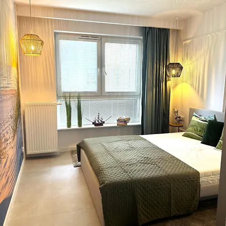 Podczele, Z Tarasem, Ogródkiem I Garażem Podziemnym Apartamento Kołobrzeg